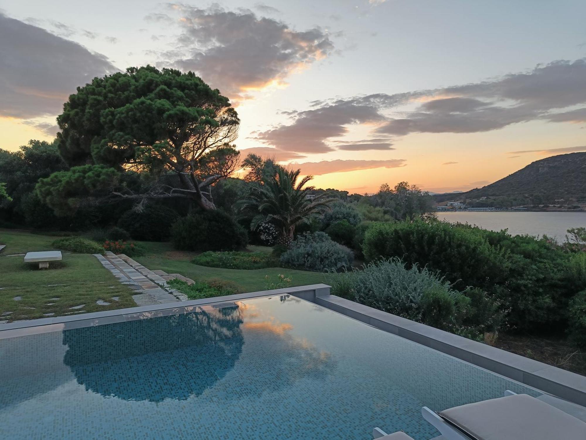 Summer Villa In Porto Rafti Exterior photo